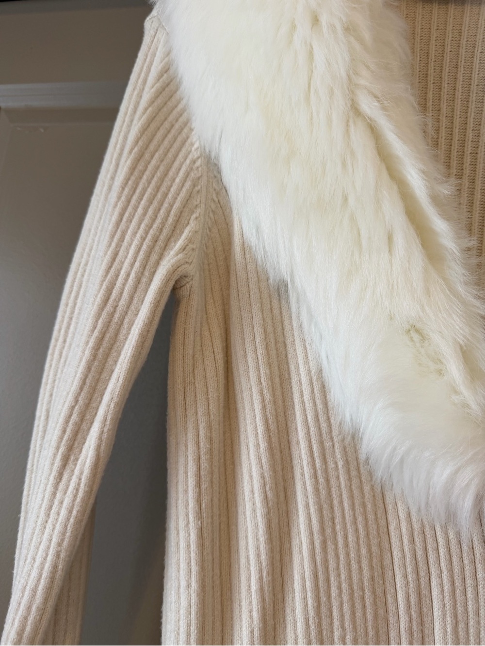 Show Me Your MuMu Cream Ribbed Long Cardigan with Faux Fur Collar - Picture 3 of 8